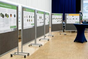 12 Impression Posterausstellung
